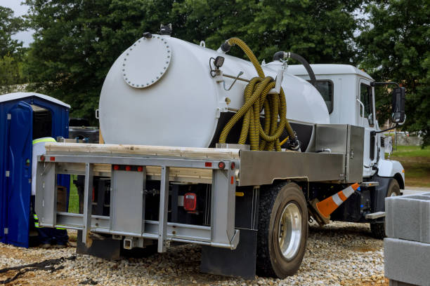 Portable Toilet Options We Offer in Shrewsbury, MO